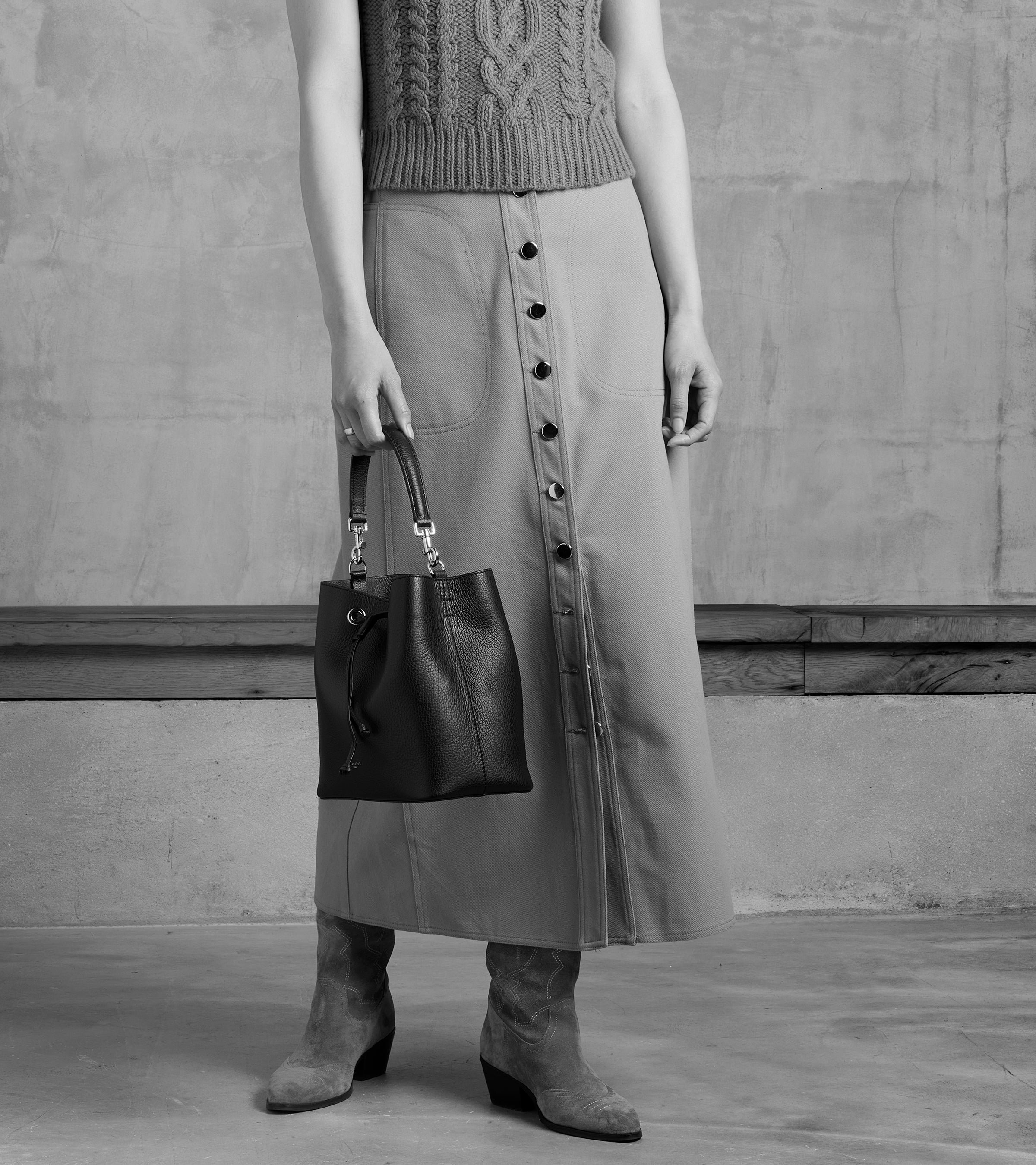 Bolso cubo Louise de piel texturizada