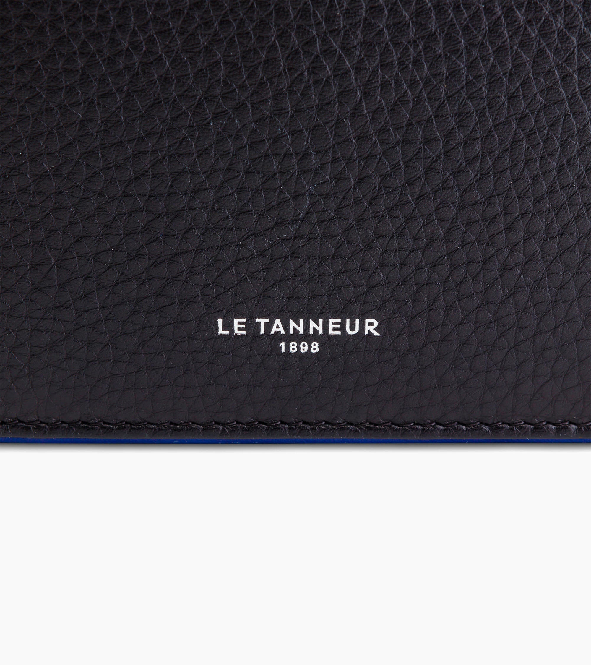 Cartera horizontal de piel texturizada Augustin con monedero de solapa