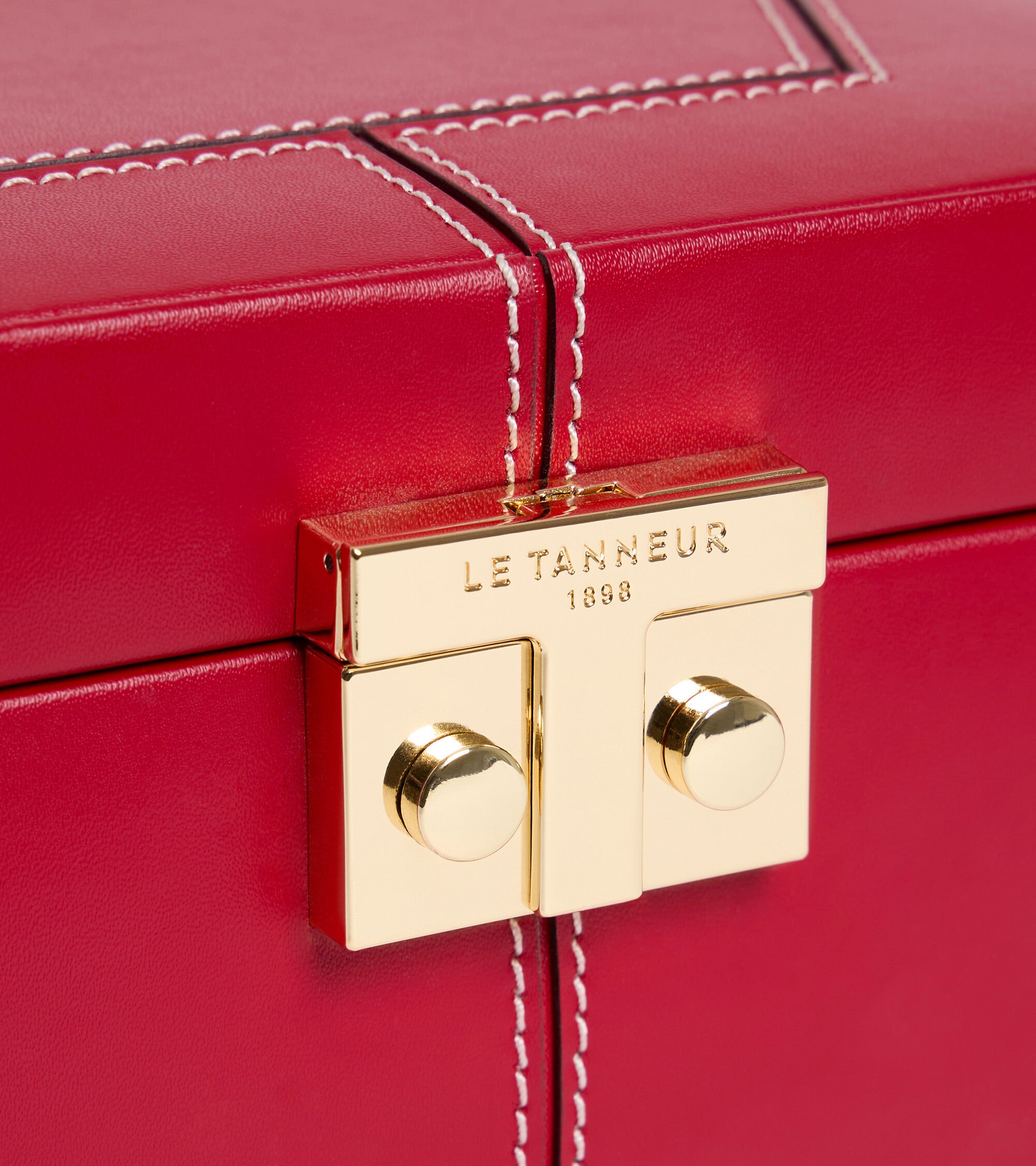 Small leather jewellery box with t-clasp