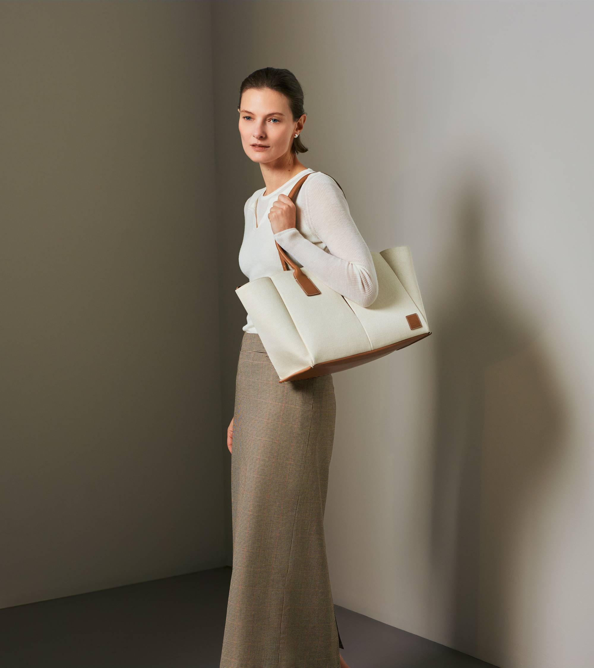 Bolso tote grande Elena de lona de algodón y cuero granulado