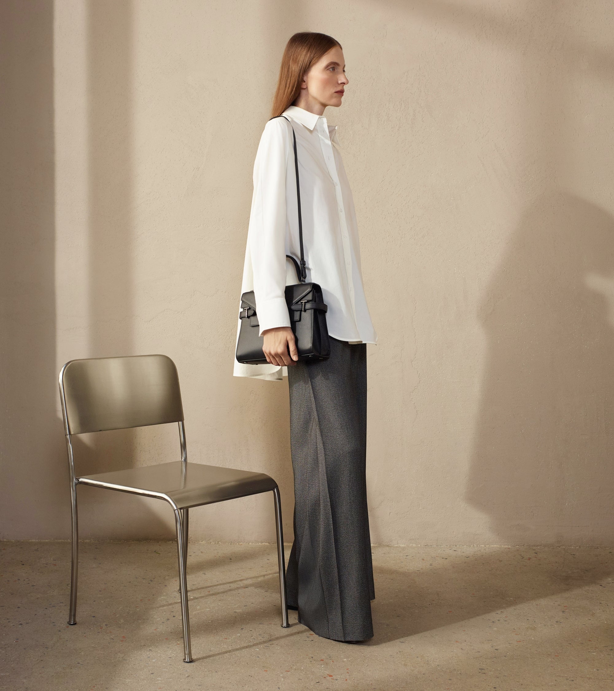 Bolso de mano mediano Emilie de piel texturizada con doble solapa