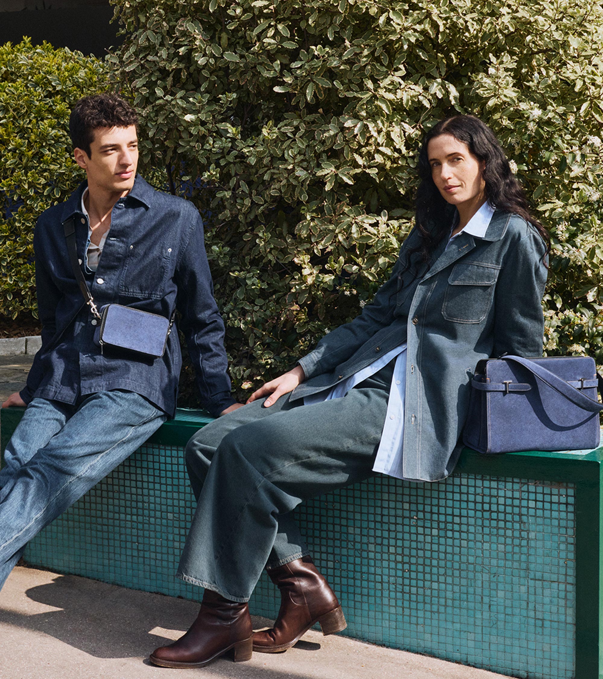 Bolsa de hombro grande modelo Emie en cuero gamuza efecto denim