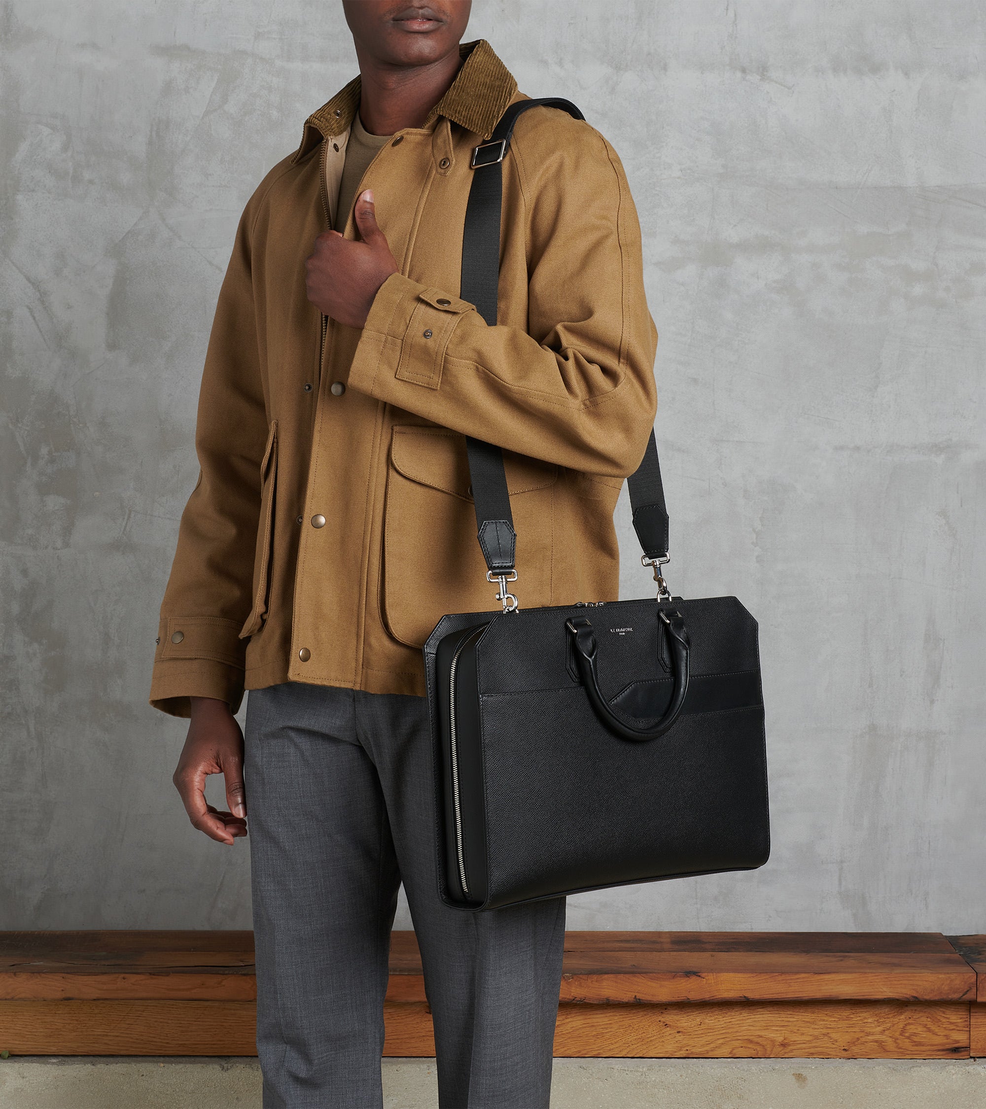 Maletín de 15 Gaston de cuero de grano cruzado