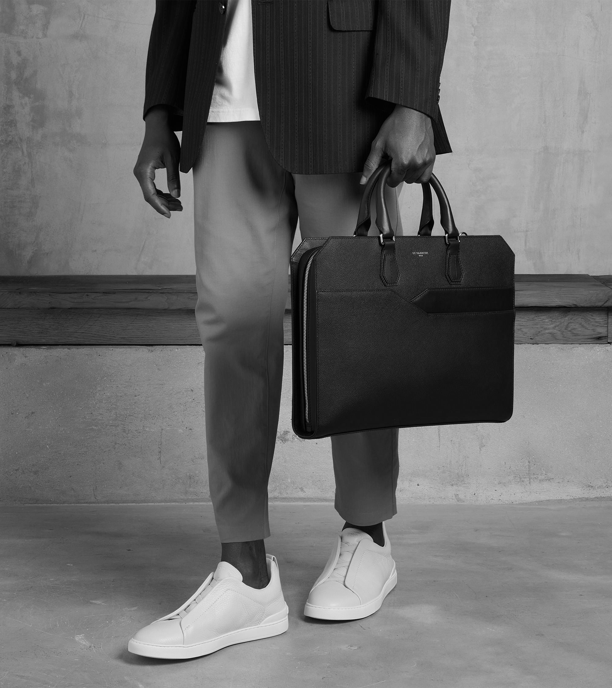 Maletín «slim» de 15 Gaston de cuero de grano cruzado