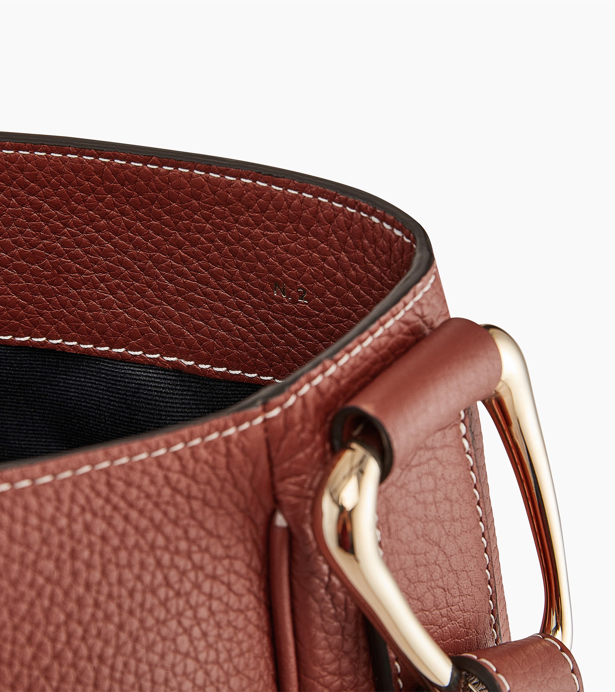 Gran bolso hobo Madeleine en cuero de ternero graneado