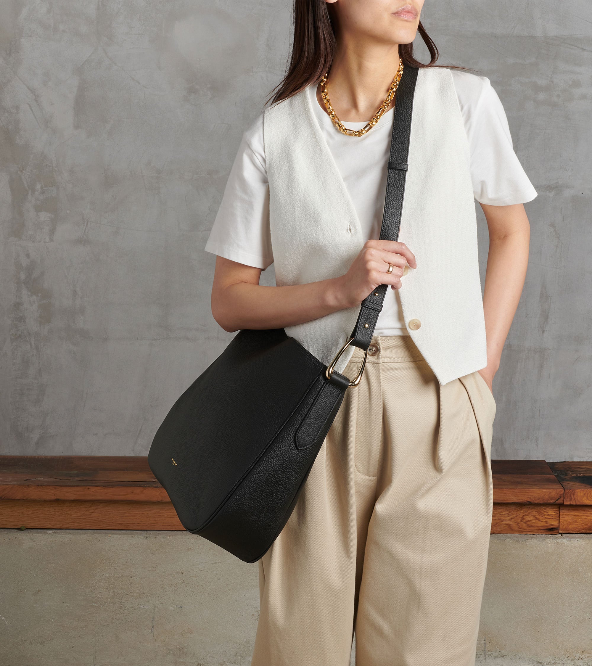 Gran bolso hobo Madeleine en cuero de ternero graneado