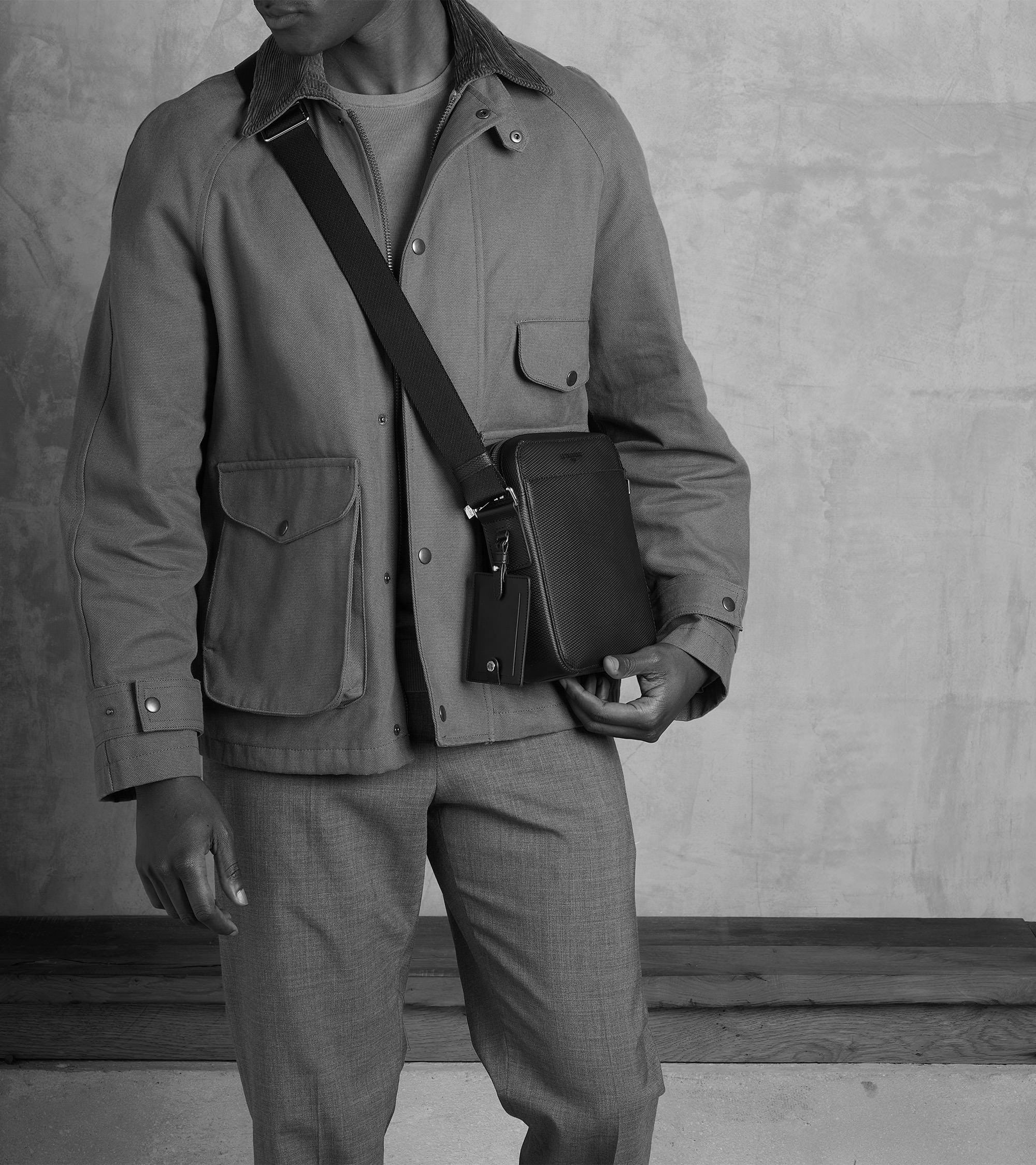 Bolsa pequeña Emilie de piel signature T