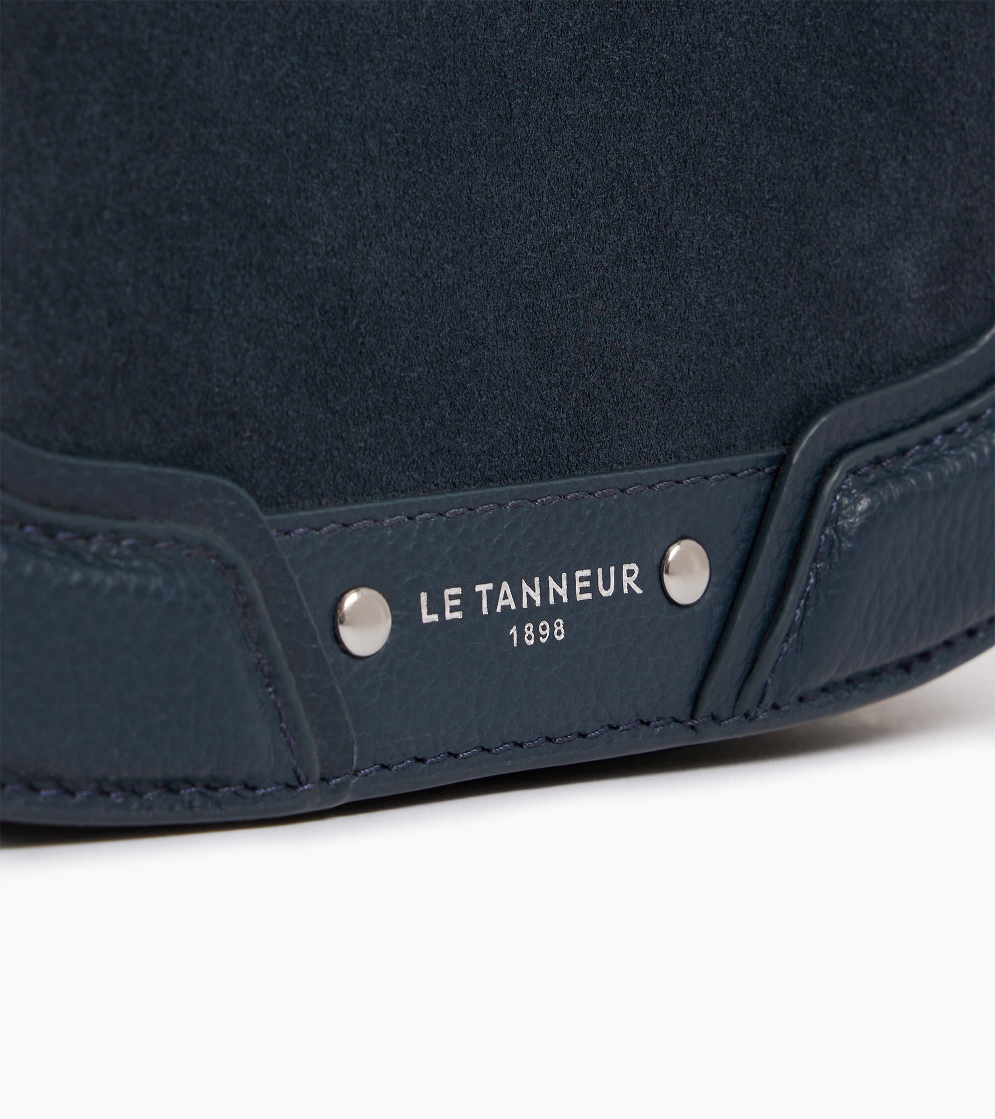 Bolso bandolera pequeño Ella de piel texturizada y nobuk