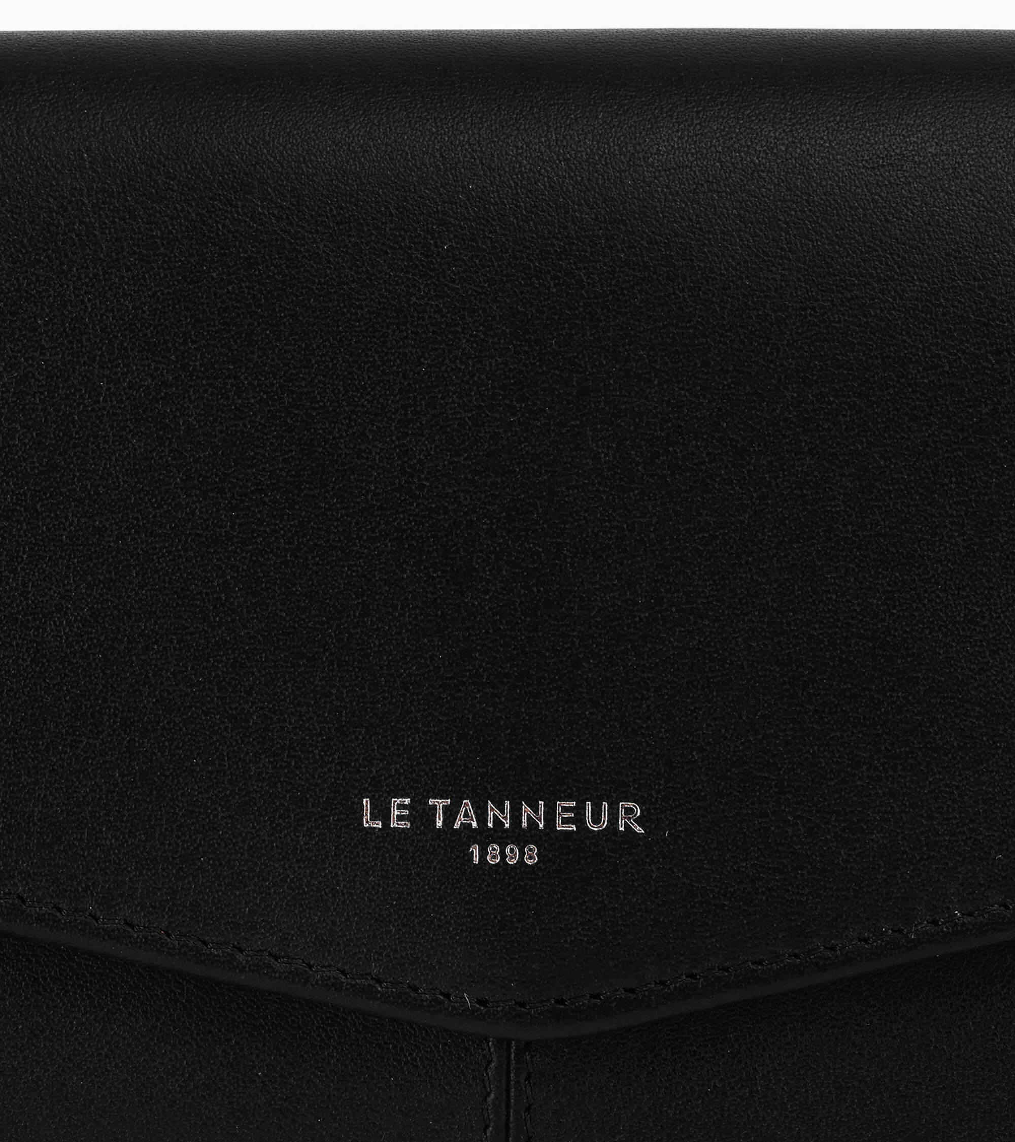 Gran billetera Charlotte en cuero liso