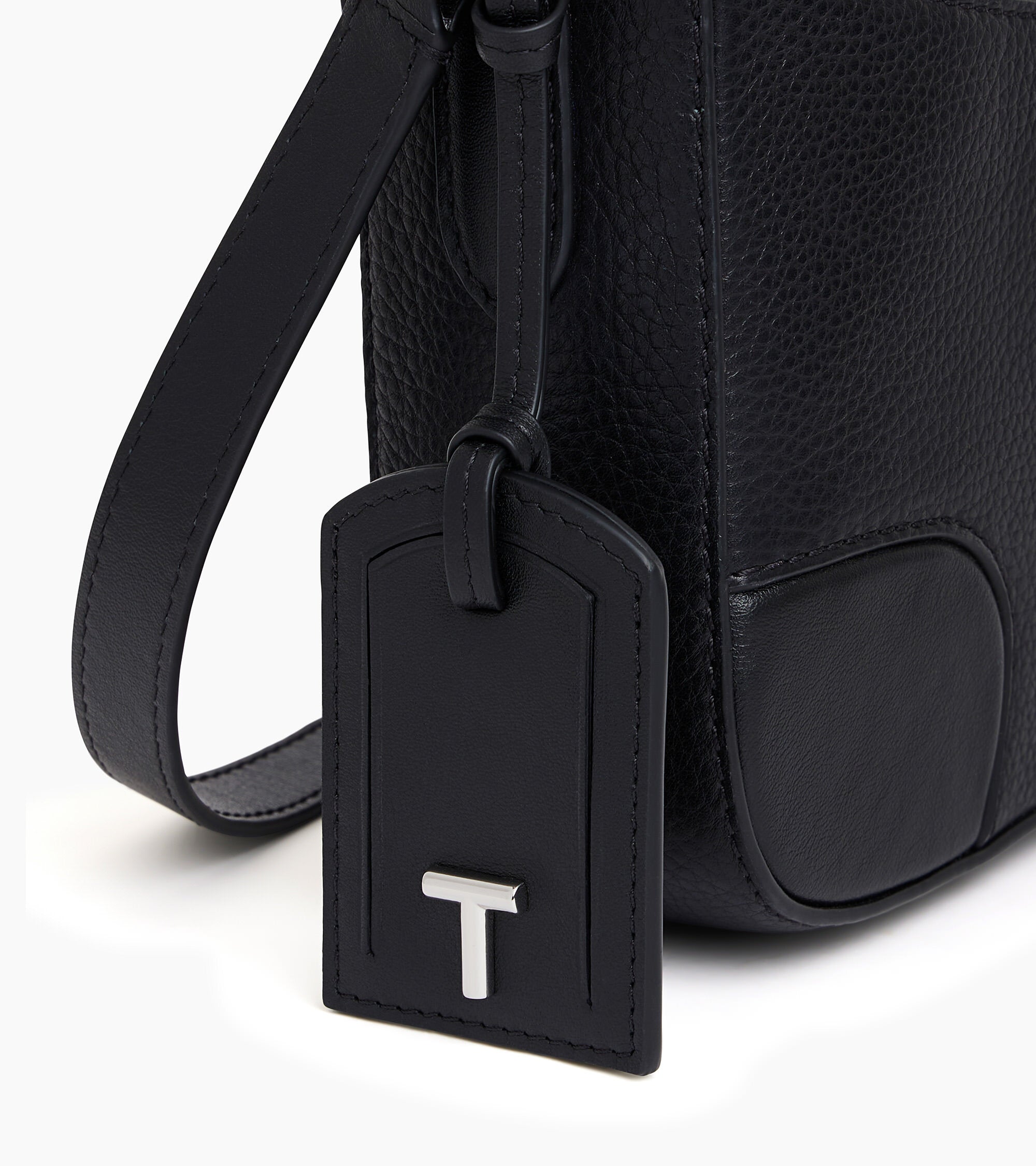 Bolso bandolera mediano Romy de cuero granulado y liso