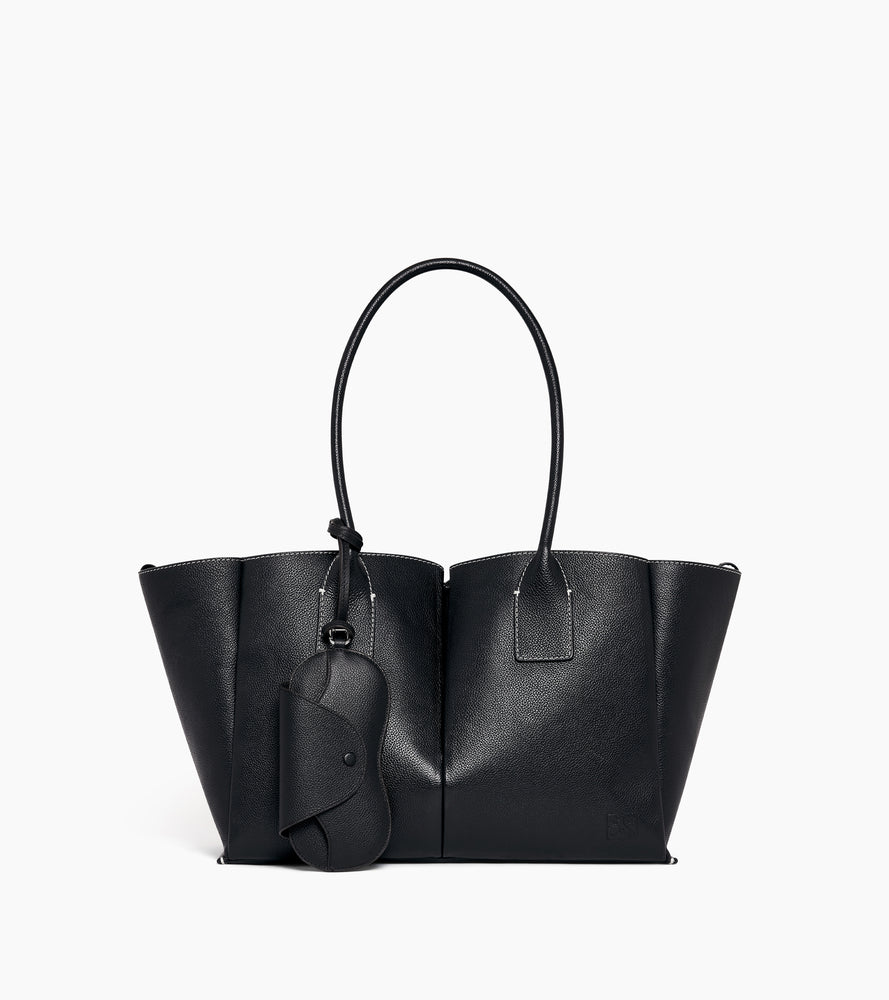 Glasses case with charms in grained leather