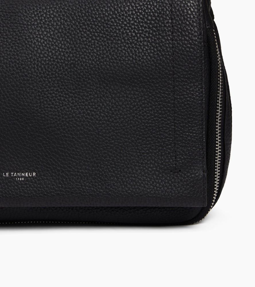 Aurore medium shoulder bag in grained leather