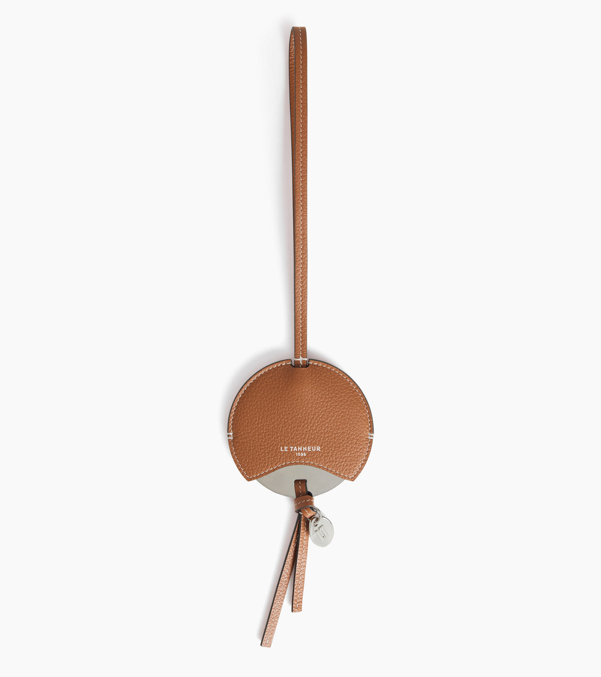 Spiegel mit Charms aus genarbtem Leder