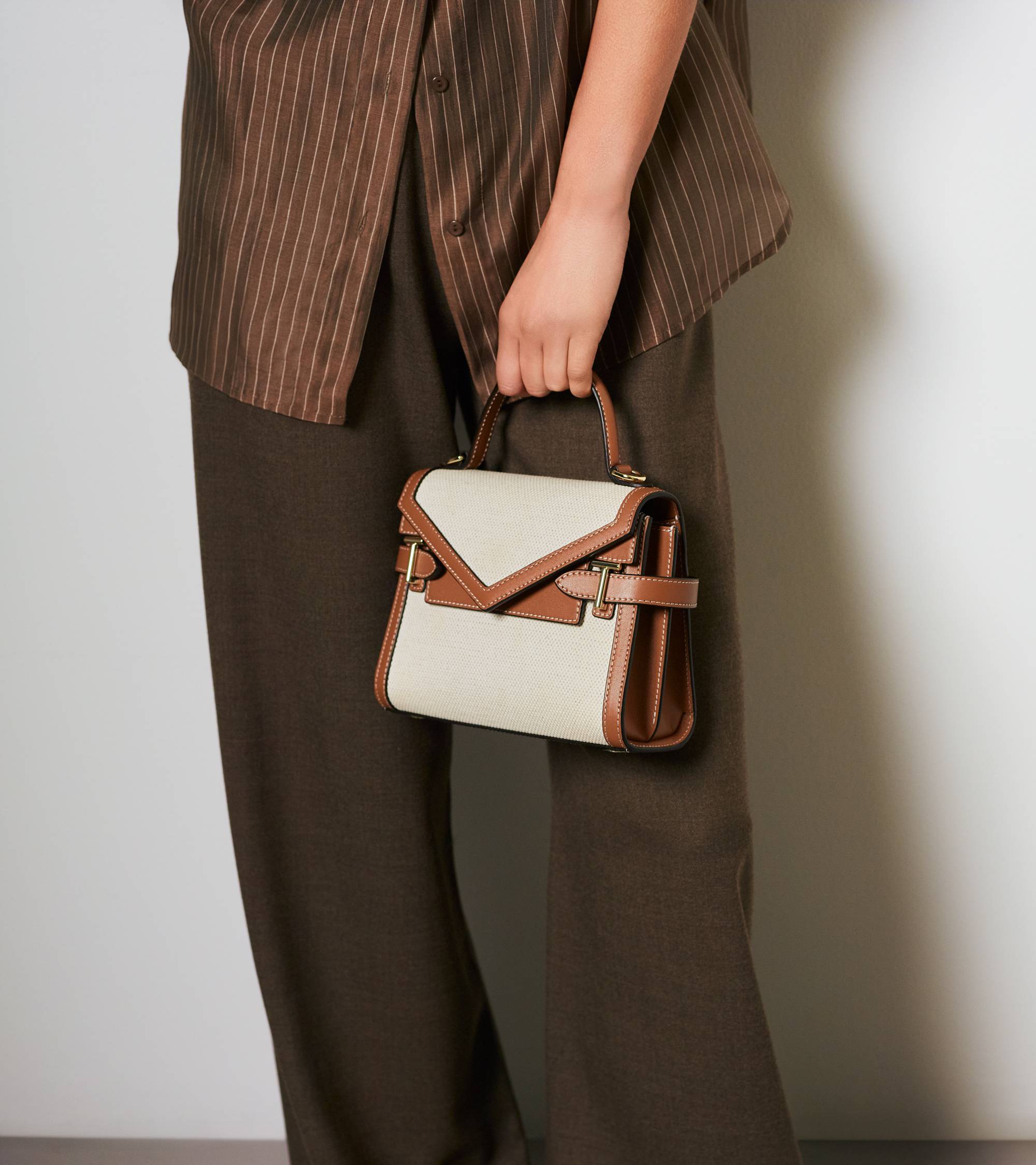 Kleine Handtasche Emilie mit doppeltem Umschlag, aus Canvas-Baumwolle und Glattleder