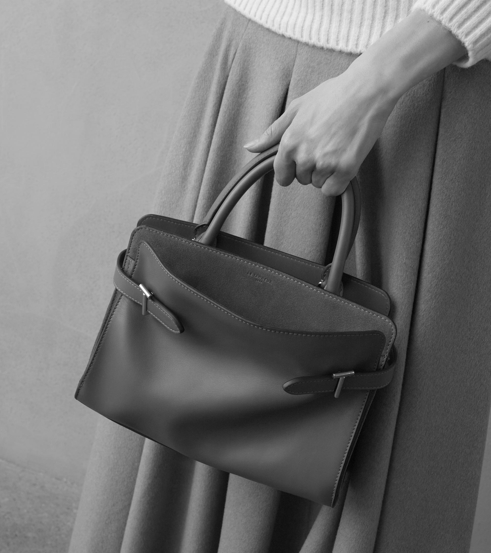 Mittelgroße Handtasche Emie aus Glatt- und Nubukleder